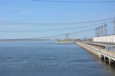 Жигулевская ГЭС открыла водосливную плотину