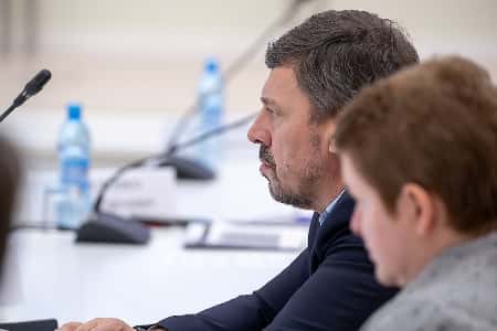 Председатель совета директоров ВГК Олег Мисевра выступил с предложениями на инвестиционном совете Сахалинской области