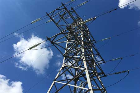 Специалисты филиала «Оренбургэнерго» подключили к электросетям 483 новых объекта