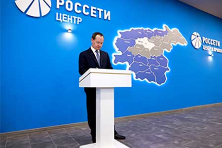 Павел Ливинский в Иваново открыл новый цифровой контакт-центр «Россетей»