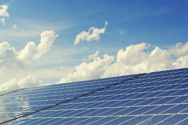 Узбекистан начинает строить солнечные электростанции