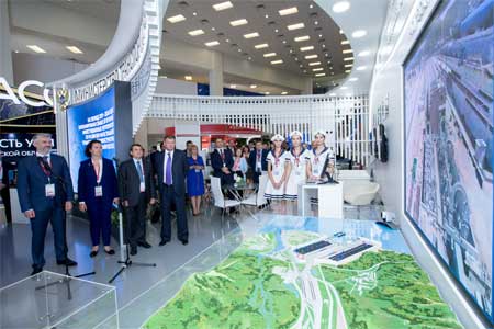 Евгений Дитрих дал команду о запуске нового вагоноопрокидывателя на Третьей очереди АО «Восточный Порт»