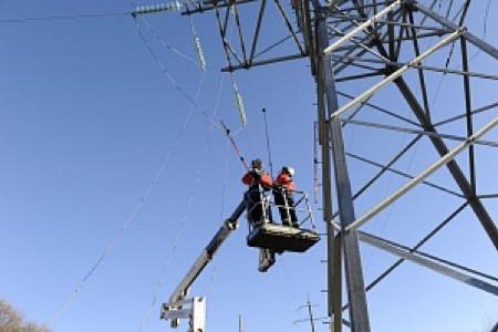 «Россети Центр и Приволжье» - «Нижновэнерго»: с начала года энергетики отремонтировали 3,6 тыс. км линий электропередачи и 1,2 тыс. подстанций