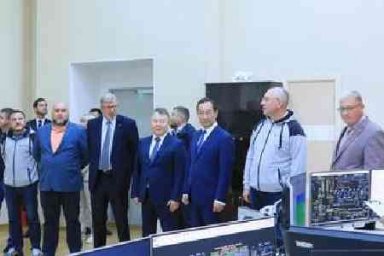 Глава Республики Саха (Якутия) познакомился со структурой оперативно-диспетчерского управления в электроэнергетике региона