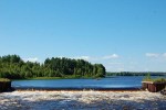 В Карелии ремонтируют плотину на реке Ваме