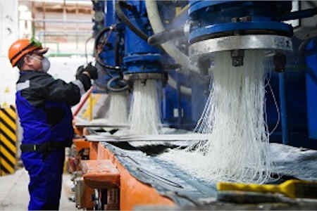 «Роснефть» первая в России запустила в промышленное производство катализатор гидрокрекинга