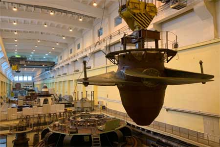 На Новосибирской ГЭС установили новое рабочее колесо