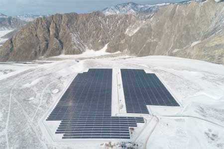 В Республике Алтай введены в эксплуатацию две новые солнечные электростанции