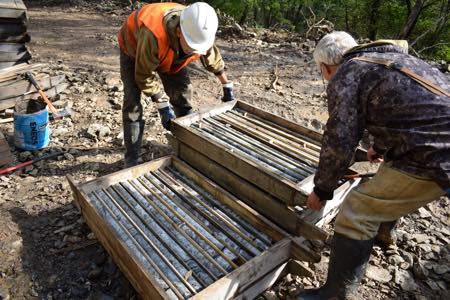 Росгеология в 2020 году завершает геолого-поисковые работы на медь и золото на Малахитовом рудном поле в Приморском крае
