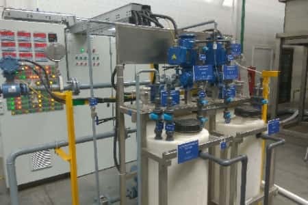 Тюменский ремонтно-механический завод разработал устройство для улавливания нефти и нефтепродуктов с поверхности сточных вод
