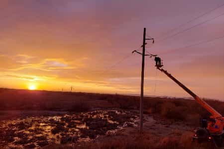 Энергетики ДРСК ведут реконструкцию электрических сетей в населенных пунктах Приморья