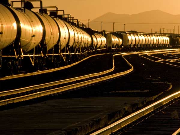 Экспорт нефти из РФ в дальнее зарубежье за 8 месяцев снизился на 2,8%