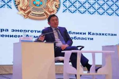Министр энергетики РК Болат Акчулаков провел встречу с населением Акмолинской области