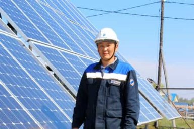 Солнечная электростанция – основной источник энергоснабжения отдаленного села Батамай весной и летом