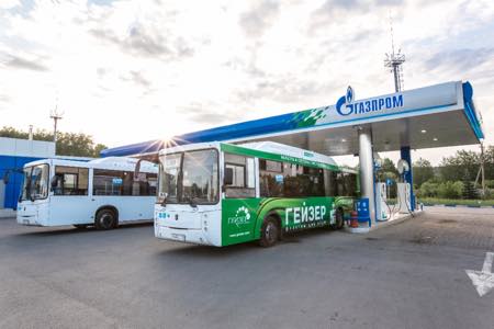 «Газпром» развивает сотрудничество с российскими производителями газомоторного оборудования