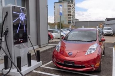 На АЗС «Роснефть» появилась первая зарядная станция для электромобилей в Бурятии