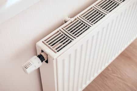 Все работы по замене систем отопления в жилых домах завершат до 1 сентября