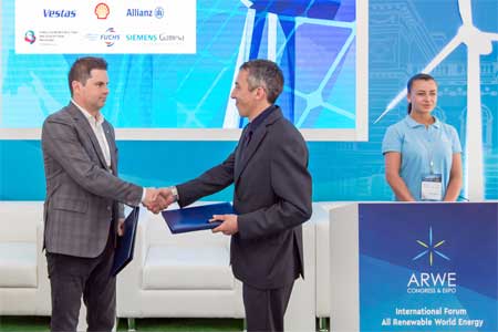 Компания «Альтрэн» Ульяновского наноцентра подписала соглашение с немецкой фирмой Freqcon о поставках решений и компонентов для ветроустановок