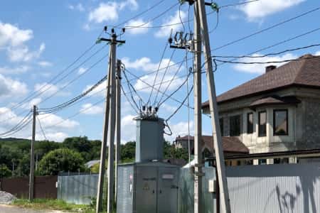 Четыре тысячи новых абонентов подключены к электросетям «Россети Кубань» на юго-западе края