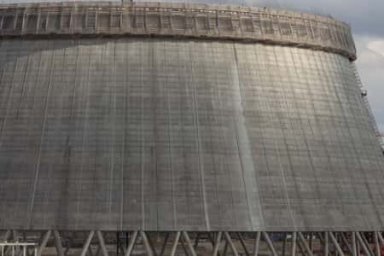 Строители Курской АЭС-2 применили новый способ бетонирования градирни