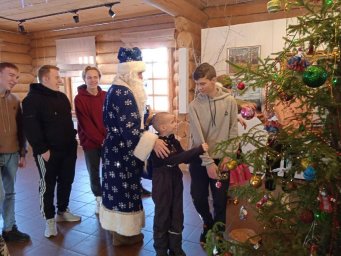 Удмуртэнерго устроило праздник для детей из Орловского детского дома