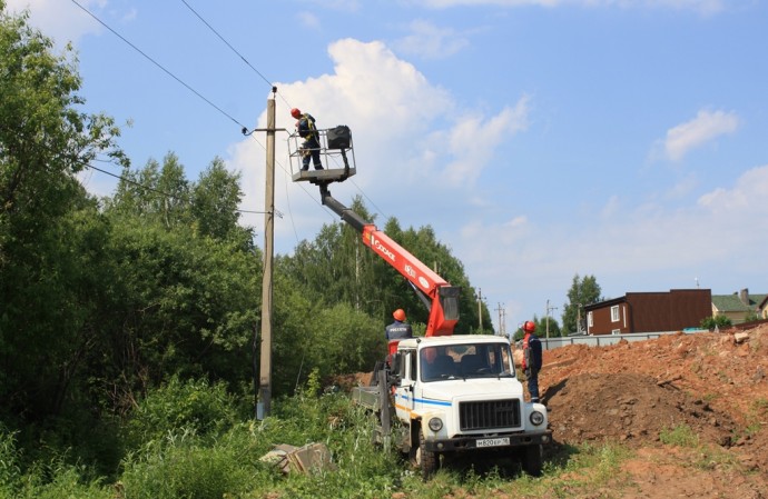 Удмуртэнерго: несогласованные работы в охранных зонах энергообъектов недопустимы!
