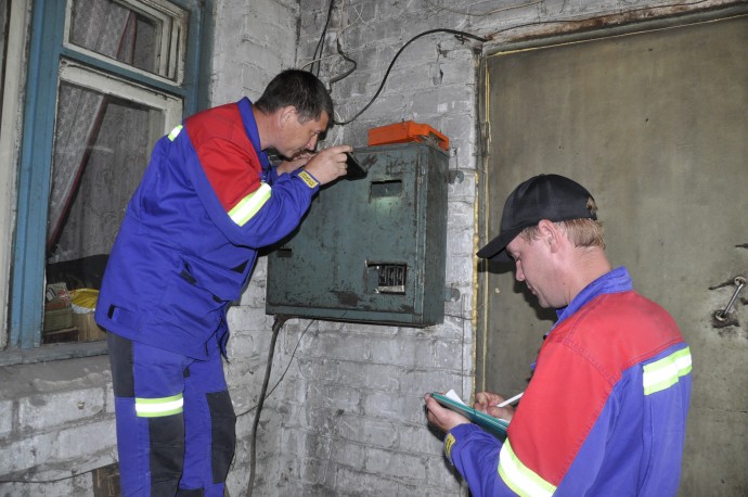 Ульяновские энергетики предупреждают: штрафы за самовольное подключение к электросетям выросли