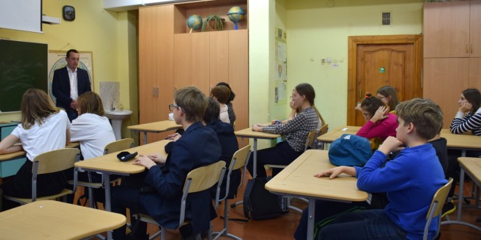 Энергетики филиала «Владимирэнерго» провели урок по профориентации для владимирских школьников