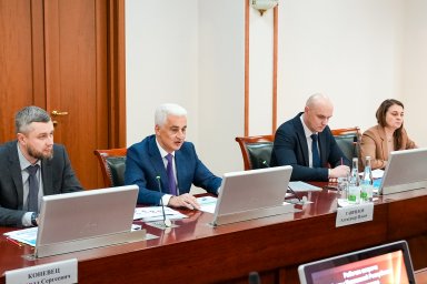 Глава Чувашии Олег Николаев и генеральный директор ПАО «Россети Волга» Александр Гаврилов обсудили развитие электросетевой инфраструктуры региона