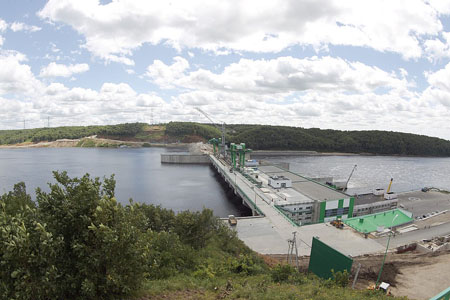 На Нижне-Бурейской ГЭС завершили возведение противофильтрационного элемента грунтовой плотины