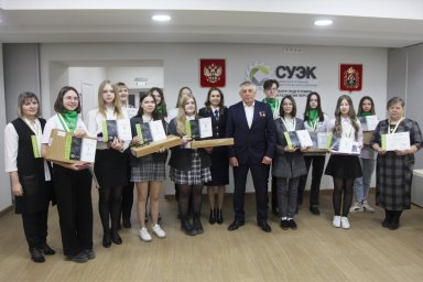 ​Кузбасские юные волонтеры получили ноутбуки за победу в конкурсе СУЭК