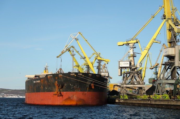 Новые производственные рекорды установлены в Мурманском морском торговом порту