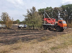 Специалисты «Россети Юг» оперативно построили воздушную линию для хутора, пострадавшего от степного пожара