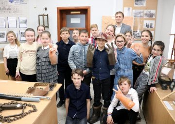 Специалисты «Калугаэнерго» провели экскурсию в Музее истории энергосистемы для учащихся калужской школы